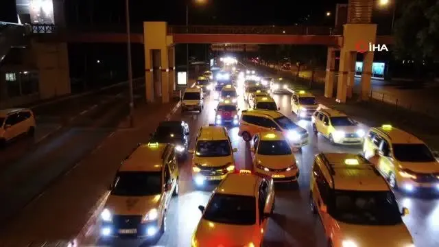 Antalyalı taksicilerden İsrail'e kınama konvoyu Antalyalı taksicilerden İsrail'e kınama konvoyu