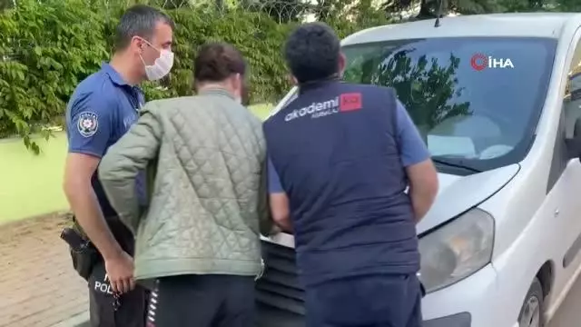 Aracın motoruna giren yavru kedi mahalleliyi seferber etti Aracın motoruna giren yavru kedi mahalleliyi seferber etti