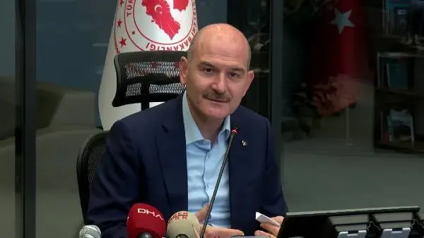 Bakan Soylu: Şampiyonluk kutlamaları tam kapanmadan sonra yapılmalı Bakan Soylu: Şampiyonluk kutlamaları tam kapanmadan sonra yapılmalı