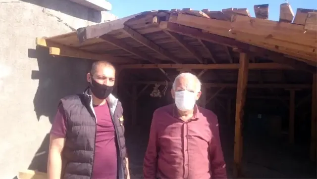 Binanın çatısı 4'üncü kez uçtu Binanın çatısı 4'üncü kez uçtu