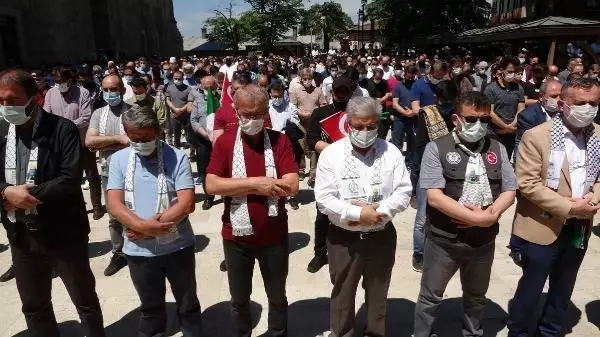 Son dakika haberleri... İsrail'in saldırılarında şehit olan Filistinliler için Bursa'da gıyabi cenaze namazı kılındı Son dakika haberleri... İsrail'in saldırılarında şehit olan Filistinliler için Bursa'da gıyabi cenaze namazı kılındı