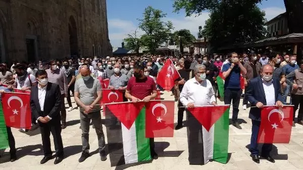 Son dakika haberleri... İsrail'in saldırılarında şehit olan Filistinliler için Bursa'da gıyabi cenaze namazı kılındı Son dakika haberleri... İsrail'in saldırılarında şehit olan Filistinliler için Bursa'da gıyabi cenaze namazı kılındı