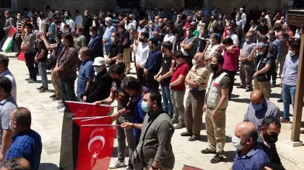 Son dakika haberleri... İsrail'in saldırılarında şehit olan Filistinliler için Bursa'da gıyabi cenaze namazı kılındı Son dakika haberleri... İsrail'in saldırılarında şehit olan Filistinliler için Bursa'da gıyabi cenaze namazı kılındı