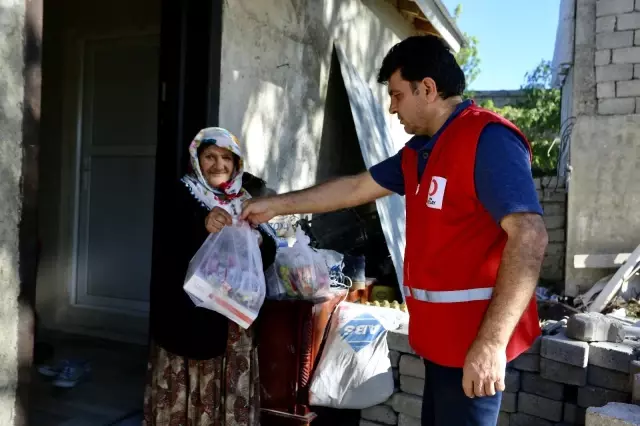Çocukların bayram şekeri Kızılay'dan Çocukların bayram şekeri Kızılay'dan