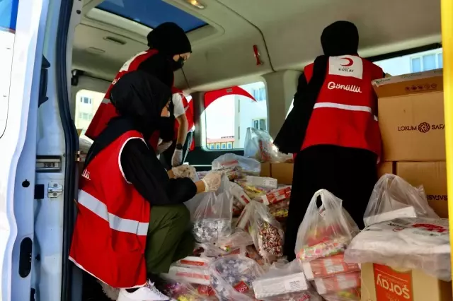 Çocukların bayram şekeri Kızılay'dan Çocukların bayram şekeri Kızılay'dan