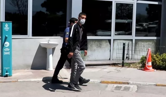 Evde tartıştığı karısını 15 yerinden bıçakladı Evde tartıştığı karısını 15 yerinden bıçakladı