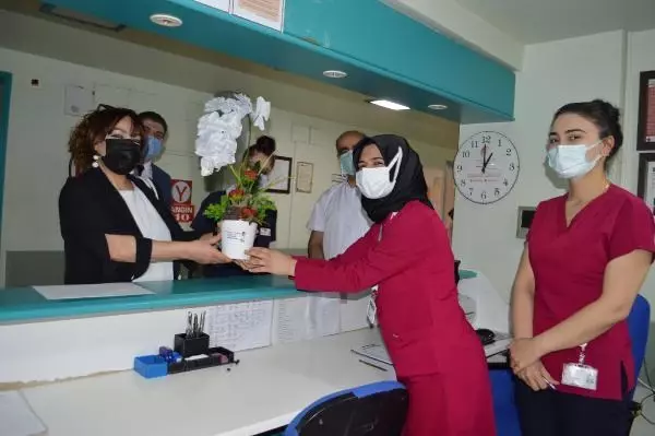 FIRAT ÜNİVERSİTESİ'NDE 'HEMŞİRELER GÜNÜ' KUTLANDI FIRAT ÜNİVERSİTESİ'NDE 'HEMŞİRELER GÜNÜ' KUTLANDI