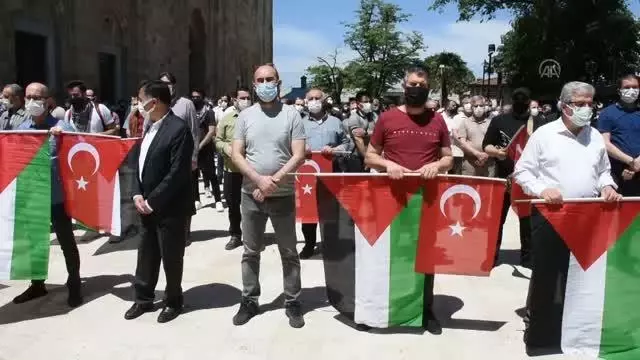 Son dakika haberleri... İsrail'in saldırılarında şehit olan Filistinliler için Bursa'da gıyabi cenaze namazı kılındı Son dakika haberleri... İsrail'in saldırılarında şehit olan Filistinliler için Bursa'da gıyabi cenaze namazı kılındı