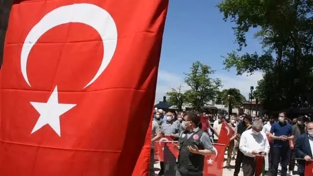 Son dakika haberleri... İsrail'in saldırılarında şehit olan Filistinliler için Bursa'da gıyabi cenaze namazı kılındı Son dakika haberleri... İsrail'in saldırılarında şehit olan Filistinliler için Bursa'da gıyabi cenaze namazı kılındı