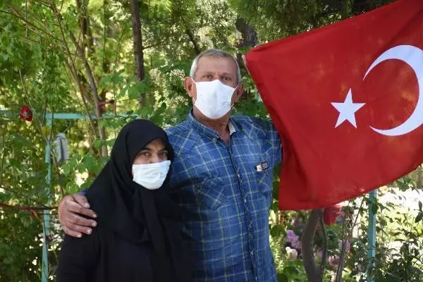 Son dakika haberleri | İzmirli şehit yakınlarından kabristan ziyareti