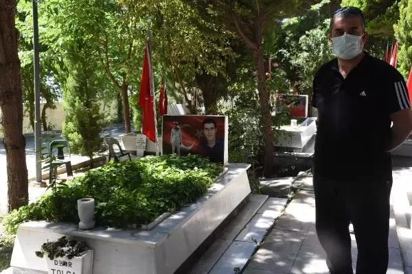 Son dakika haberleri | İzmirli şehit yakınlarından kabristan ziyareti