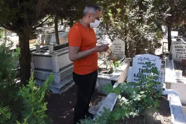 Son dakika haberleri | İzmirli şehit yakınlarından kabristan ziyareti