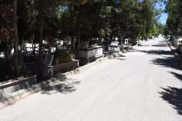Son dakika haberleri | İzmirli şehit yakınlarından kabristan ziyareti