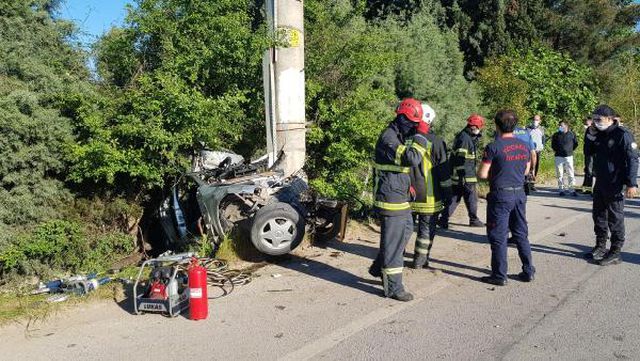 kartepe de otomobil elektrik diregine carpti 4 14129126 o