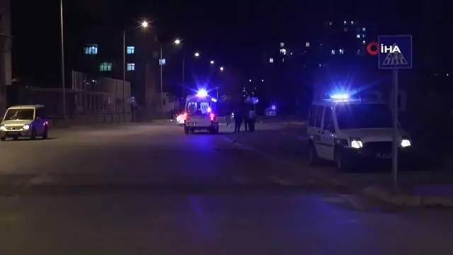 Kayseri'de iki grubun kavgası kanlı bitti: 2 yaralı Kayseri'de iki grubun kavgası kanlı bitti: 2 yaralı