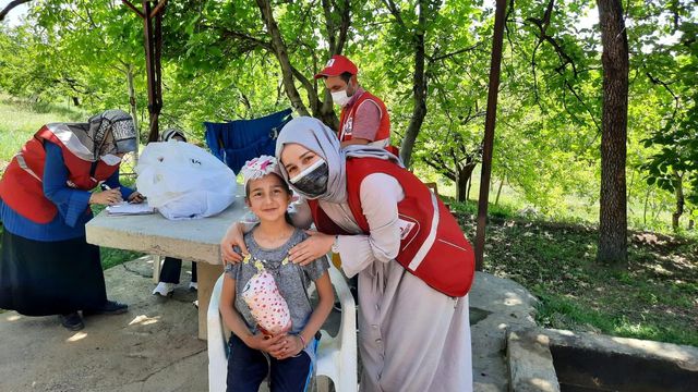 Kızılay'dan erken bayram coşkusu Kızılay'dan erken bayram coşkusu