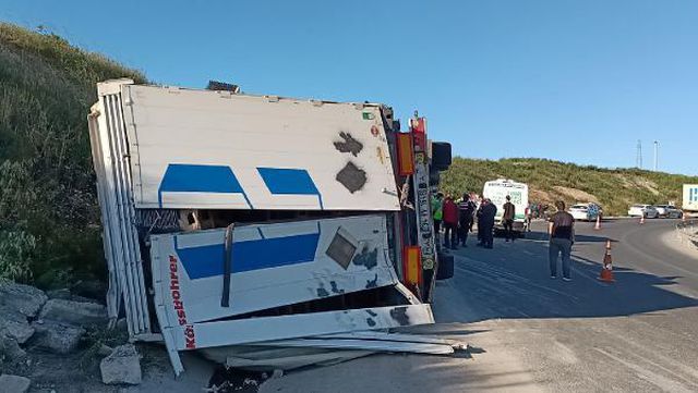 kocaeli de devrilen kamyonun altinda kalan su 3 14129085 o