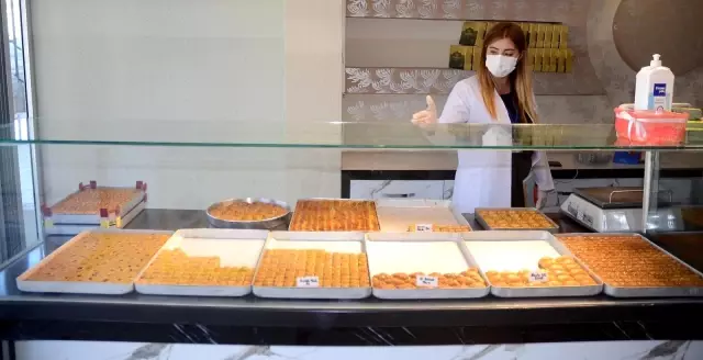 Kuşadası'nda Ramazan Bayramı arifesinde gıda denetimi yapıldı Kuşadası'nda Ramazan Bayramı arifesinde gıda denetimi yapıldı