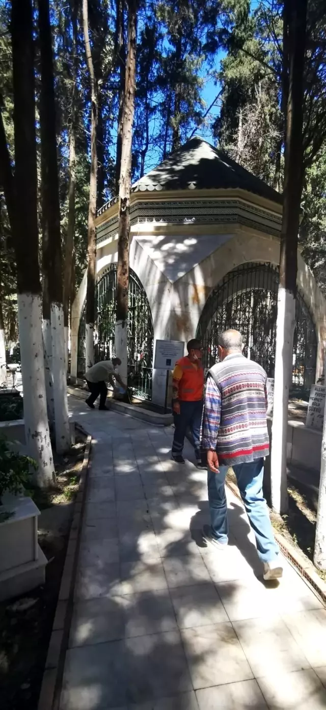 Son dakika haber | Kuşadası'nda şehitlikler boş kalmadı Son dakika haber | Kuşadası'nda şehitlikler boş kalmadı