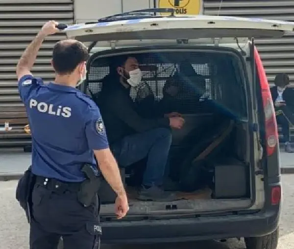 Maaşını isteyen işçisini darbetti Maaşını isteyen işçisini darbetti