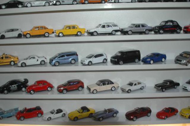 Yok böyle bir tutku! Maket araba koleksiyonuna 50 bin TL harcadı