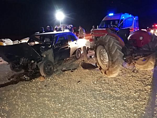 Malatya'da traktör ile otomobil çarpıştı: 5 yaralı