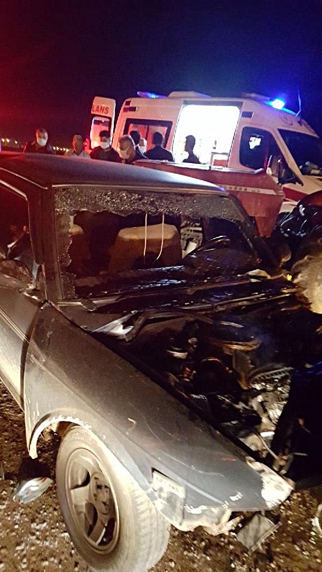 Malatya'da traktör ile otomobil çarpıştı: 5 yaralı