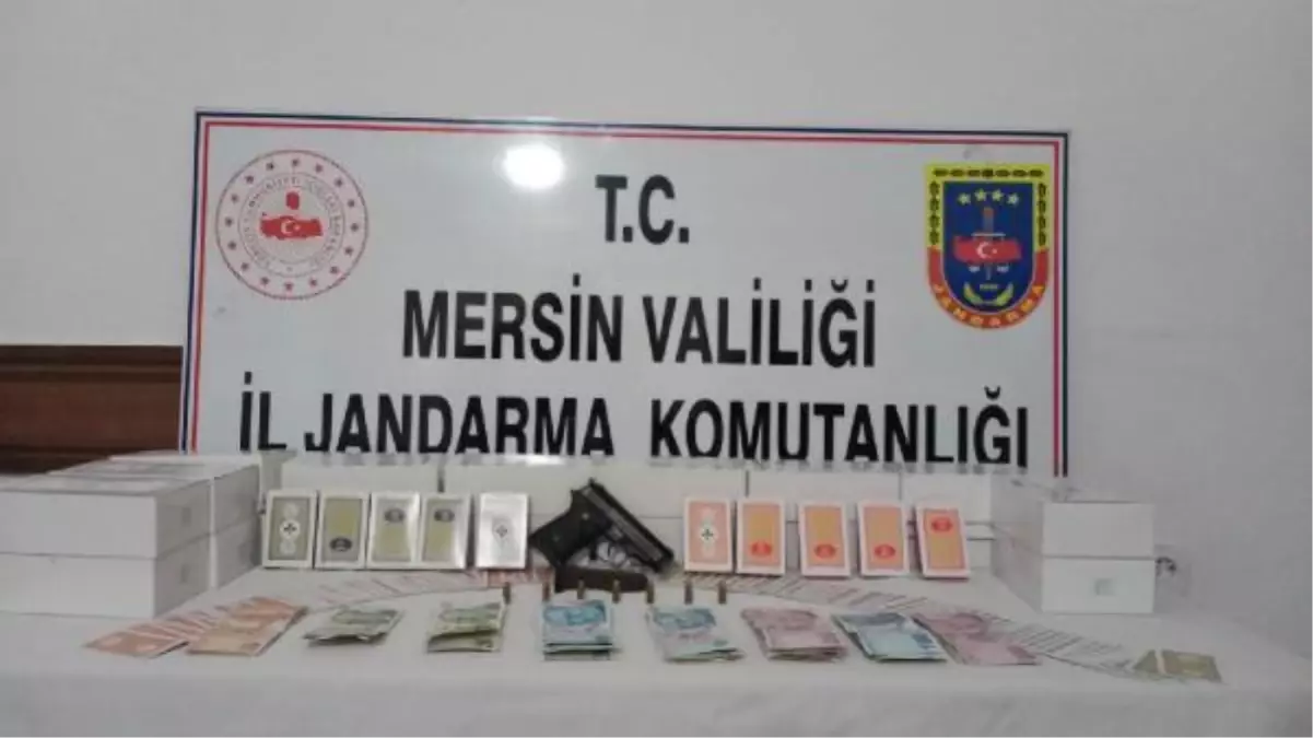 Mersin'de, kumar oynayan 11 kişiye 24 bin lira ceza