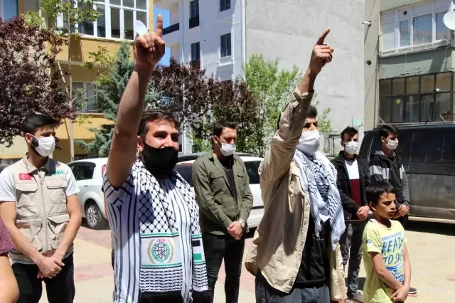 Nevşehir'de Filistin'de şehit düşenler için gıyabi cenaze namazı kılındı Nevşehir'de Filistin'de şehit düşenler için gıyabi cenaze namazı kılındı