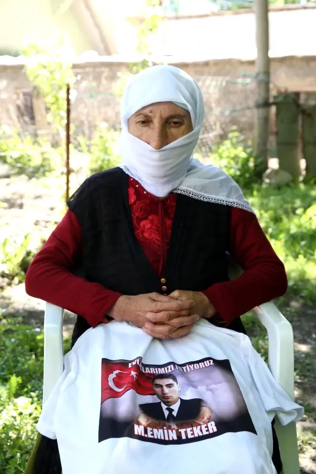 Oğlu dağa kaçırılan anne bir bayrama daha gözü yaşlı giriyor Oğlu dağa kaçırılan anne bir bayrama daha gözü yaşlı giriyor