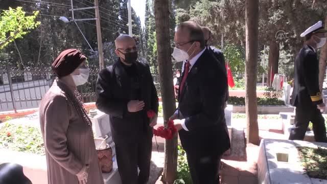 ramazan bayrami arifesinde sehitlik ziyaretle 4 14128771 o