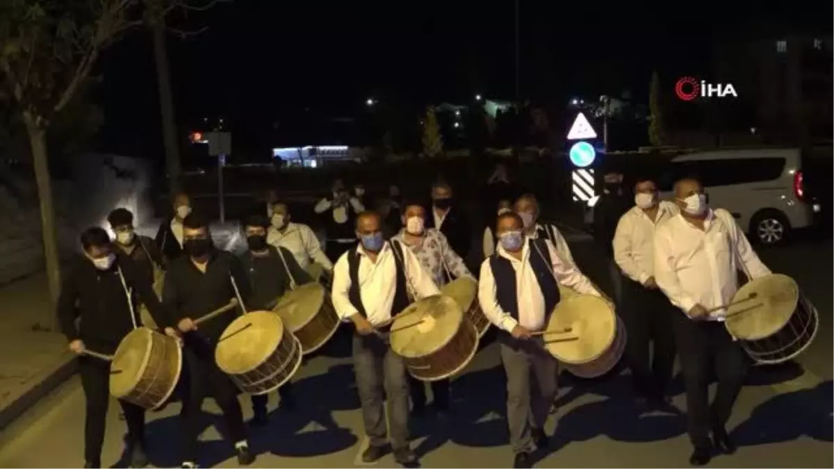 Ramazan'ın son sahurunda abdal şov