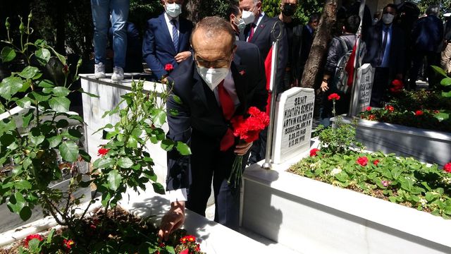 sehitliklerde buruk bayram arifesi 6 14128187 o