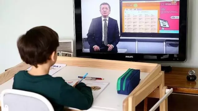 Son Dakika: 17 Mayıs'ta tüm eğitim ve öğretim kurumlarında uzaktan eğitim yapılacak Son Dakika: 17 Mayıs'ta tüm eğitim ve öğretim kurumlarında uzaktan eğitim yapılacak