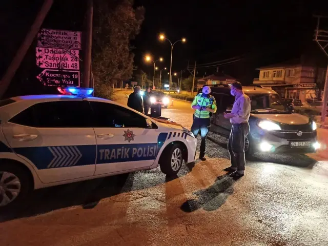 Şuhut'ta trafik ekiplerinden alkol denetimi Şuhut'ta trafik ekiplerinden alkol denetimi