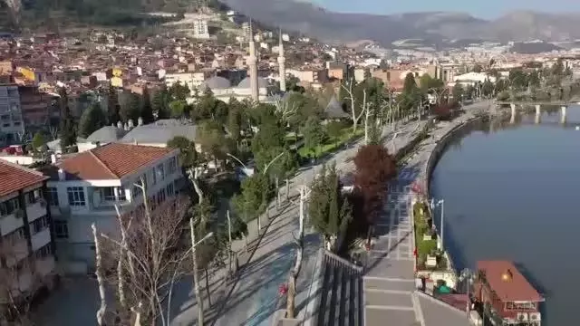 Vali Masatlı: 'Son 10 günde vaka sayılarımızda yüzde 50 azalma oldu' Vali Masatlı: 'Son 10 günde vaka sayılarımızda yüzde 50 azalma oldu'