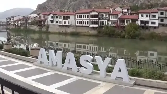 Vali Masatlı: 'Son 10 günde vaka sayılarımızda yüzde 50 azalma oldu' Vali Masatlı: 'Son 10 günde vaka sayılarımızda yüzde 50 azalma oldu'