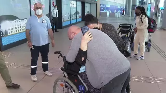 Son dakika haberi | Almanya'da bakımevinde kalan felçli kadın, Aile ve Sosyal Hizmetler Bakanlığının desteğiyle Türkiye'ye döndü (2) Son dakika haberi | Almanya'da bakımevinde kalan felçli kadın, Aile ve Sosyal Hizmetler Bakanlığının desteğiyle Türkiye'ye döndü (2)