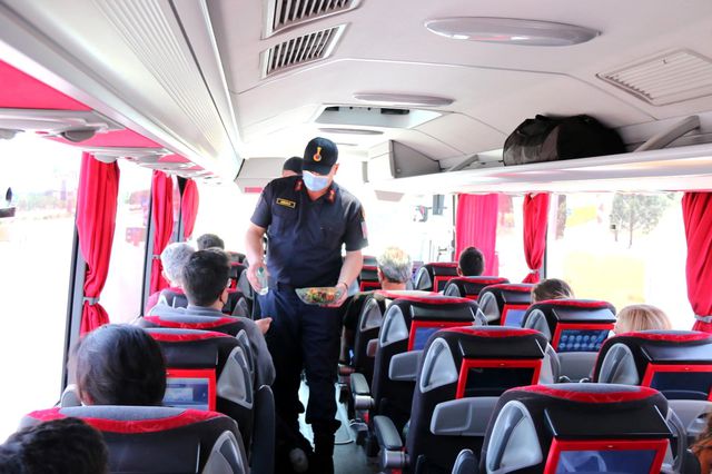 Antalya'ya gelen misafirlere validen sürpriz denetim Antalya'ya gelen misafirlere validen sürpriz denetim