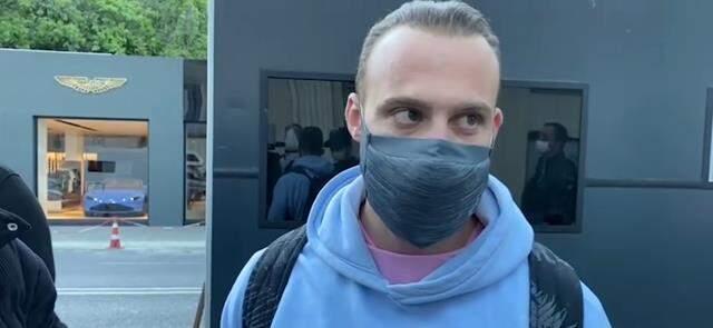 Aylardır Hande Erçel ile aşk yaşayan Kerem Bürsin, kamera karşısında aşkını ilan etti