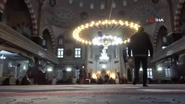 bayram namazi sonrasi vali uyardi seker yerin 14129813 o
