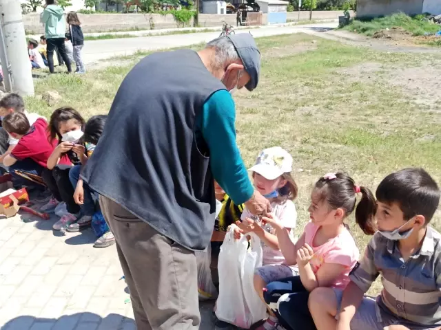 Bayramın gelmesi en çok onlar sevindi Bayramın gelmesi en çok onlar sevindi