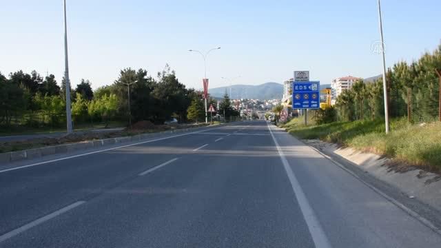 Bursa ve çevre iller 'tam kapanma' nedeniyle Ramazan Bayramı'nın birinci gününü sakin geçiriyor Bursa ve çevre iller 'tam kapanma' nedeniyle Ramazan Bayramı'nın birinci gününü sakin geçiriyor