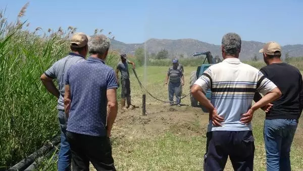 Büyük Menderes kuruyunca çiftçiler yer altı sularına yöneldi Büyük Menderes kuruyunca çiftçiler yer altı sularına yöneldi