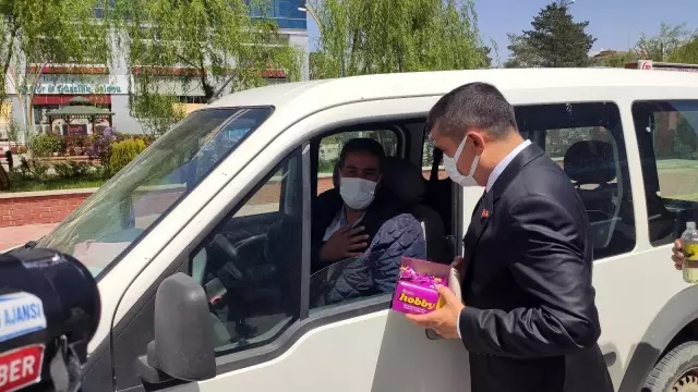 Son dakika... Kaymakam Mehmetbeyoğlu, şehit ailelerinin bayramını kutladı