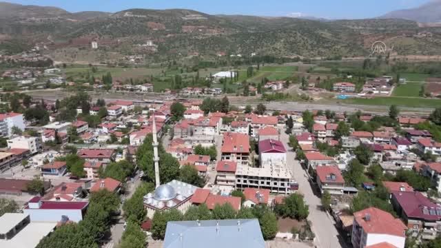 Gölbaşı'nda cadde ve sokaklar sessiz kaldı Gölbaşı'nda cadde ve sokaklar sessiz kaldı