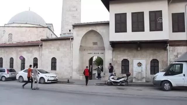 Doğu Anadolu'da bayram namazı eda edildi Doğu Anadolu'da bayram namazı eda edildi