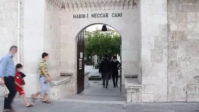 Doğu Anadolu'da bayram namazı eda edildi Doğu Anadolu'da bayram namazı eda edildi