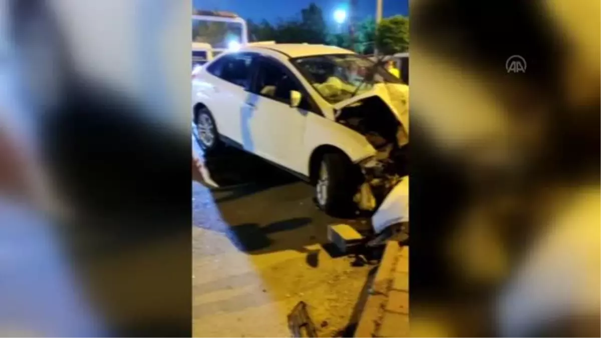İki otomobil çarpıştı: 4 yaralı