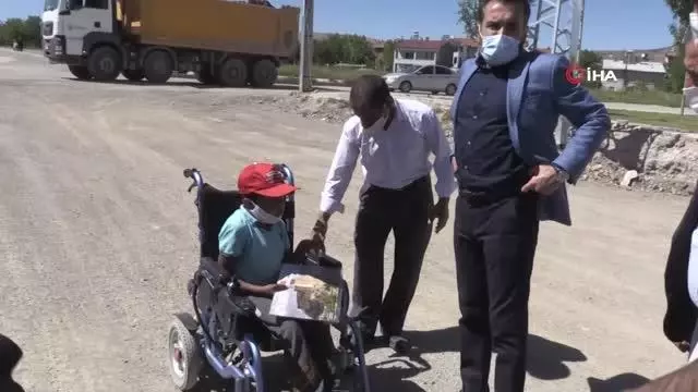 Son dakika haberi! Karşılaştığı başkandan akülü araç istemişti, engelli Veysel'e bayram sürprizi Son dakika haberi! Karşılaştığı başkandan akülü araç istemişti, engelli Veysel'e bayram sürprizi